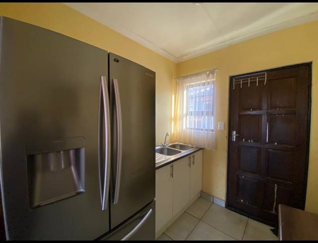3 BEDROOM HOUSE FOR SALE IN VANDERBIJLPARK CE 4
